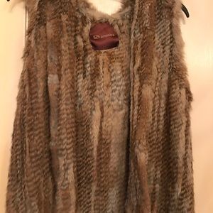 525 America fur vest